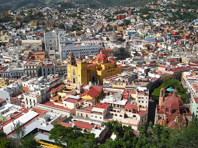 メキシコ・グアナファトでセルバンティーノ国際芸術祭が開催